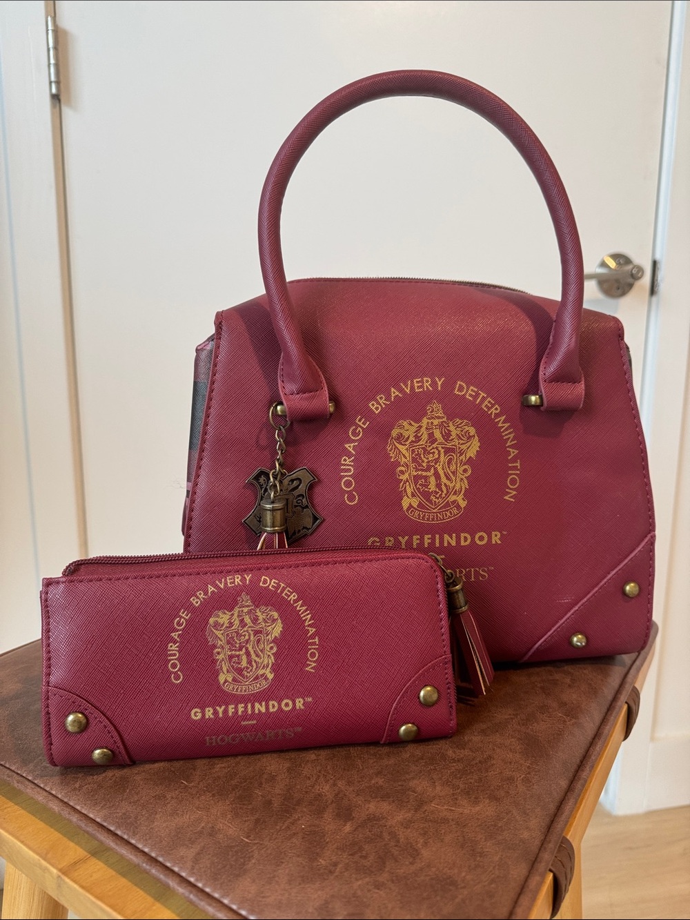 Harry Potter Gryffindor purse and wallet burgundy Hogsearts